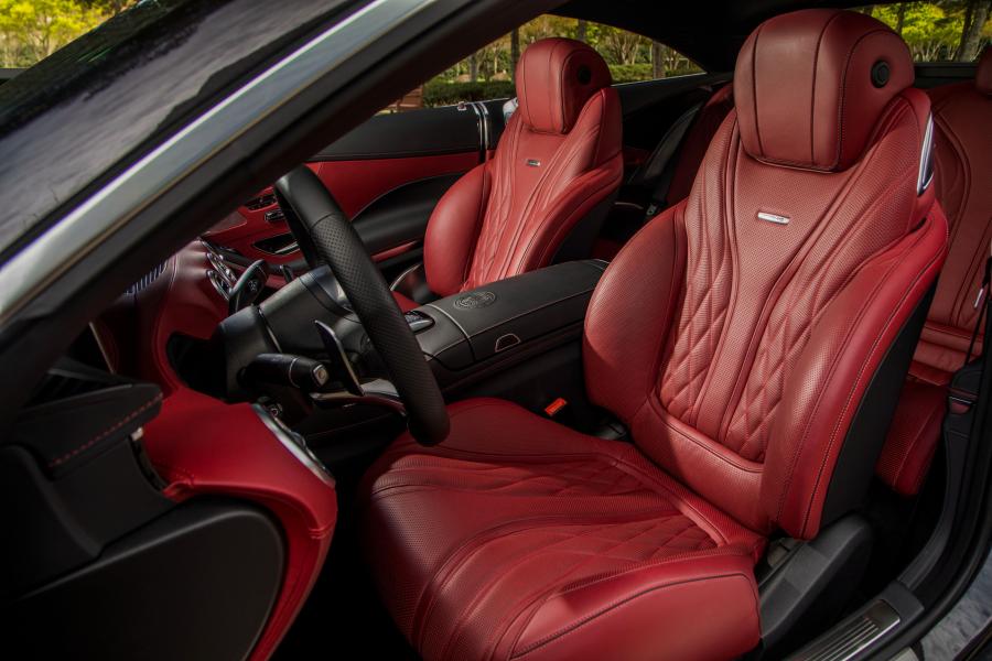 Интерьер Mercedes-AMG S65 Coupe (C217) 2018 года  (NA) (фото 40 из 44)